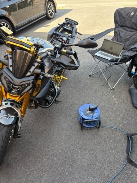 motorbikes-05